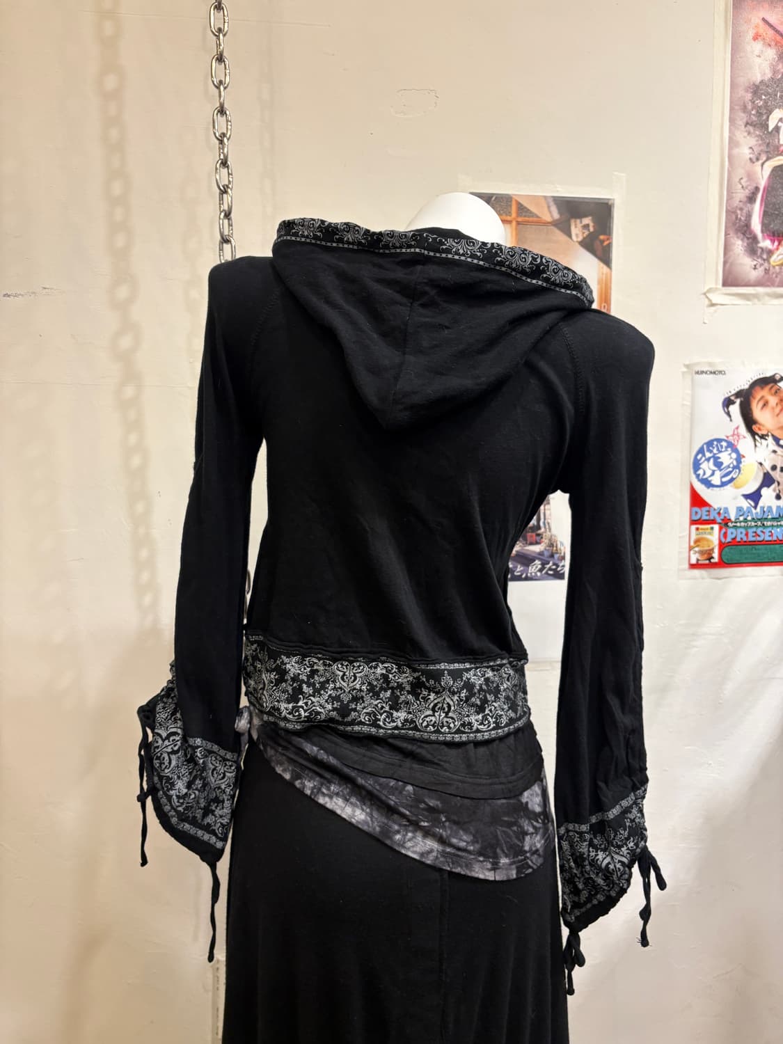 edge line 에스닉 패턴 셔링 플레어 소매 투웨이 블랙 후드집업 상품이미지2