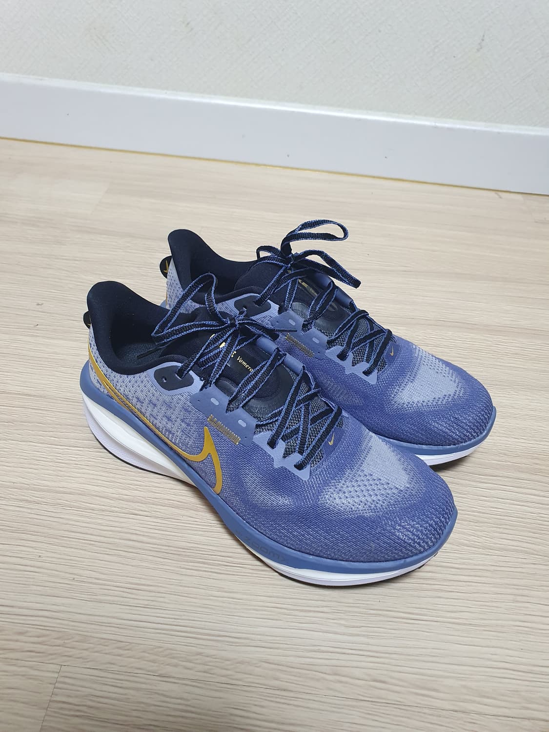 나이키 줌 보메로 17 러닝화 250 상품이미지2