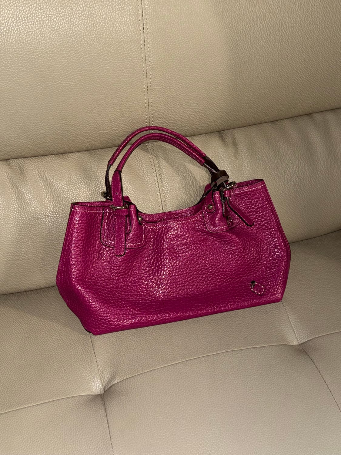 real leather magenta pink shoulder bag 상품이미지1