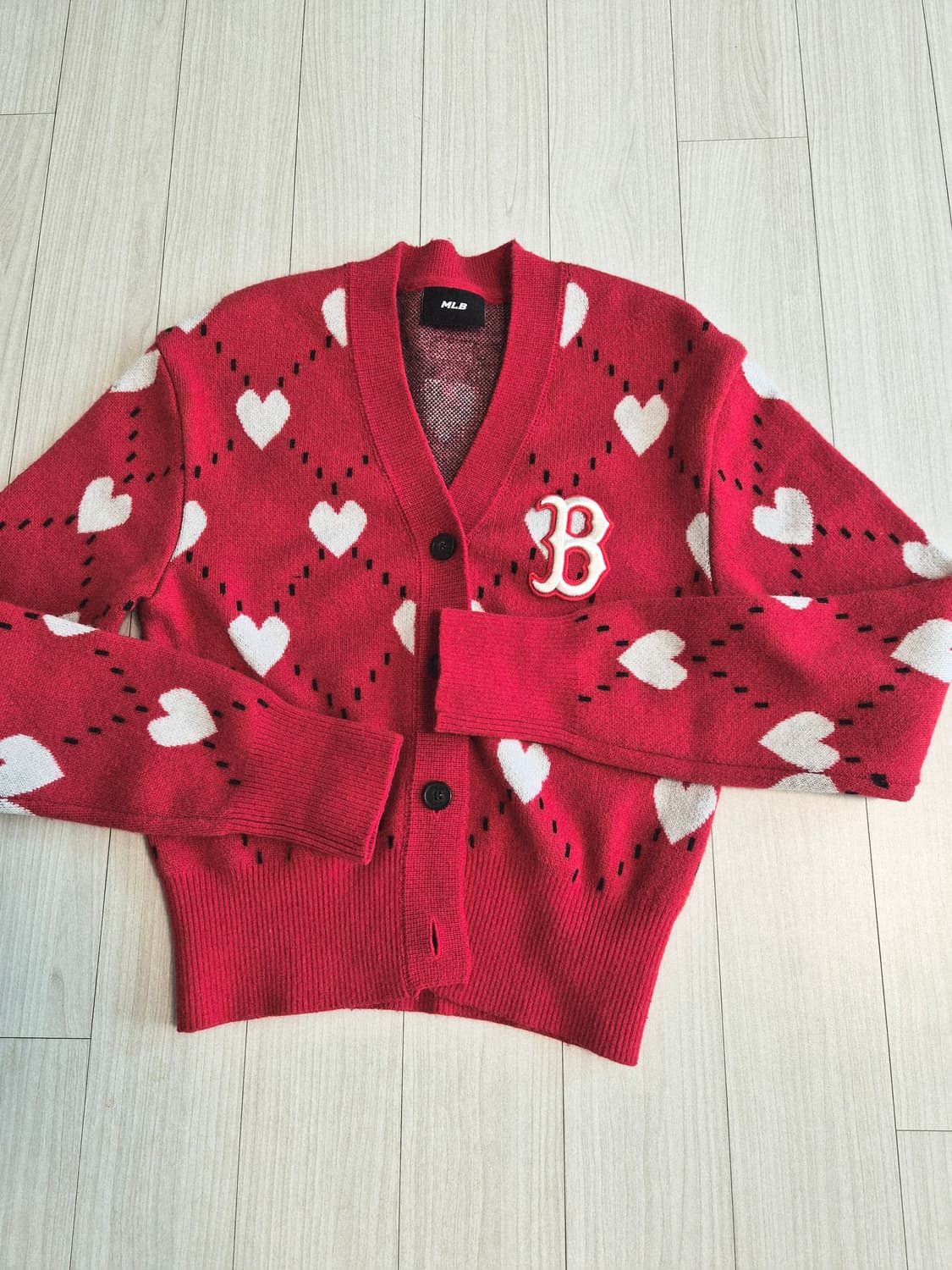 새상품MLB 여성 하트 전판패턴 크롭 가디건 B (Red) 상품이미지8