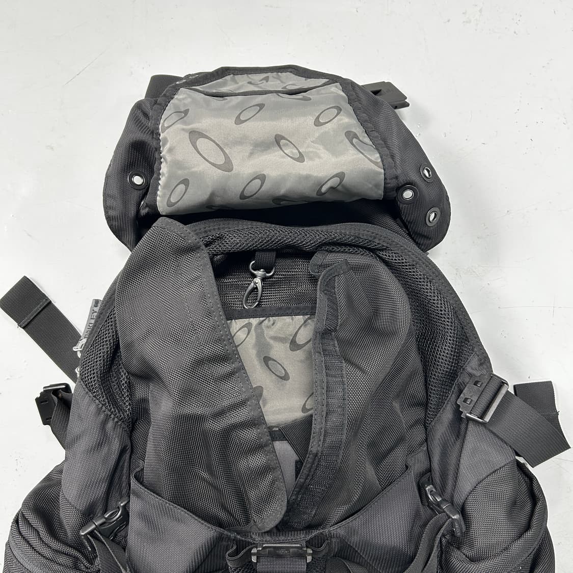 오클리 아이콘 3.0 유틸리티 백팩 상품이미지7