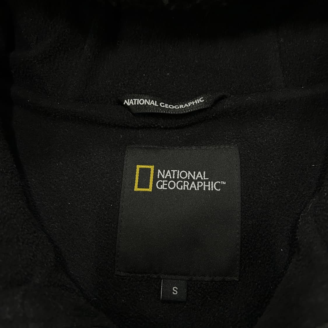 내셔널지오그래픽 후리스 후드집업 블랙 s 상품이미지2