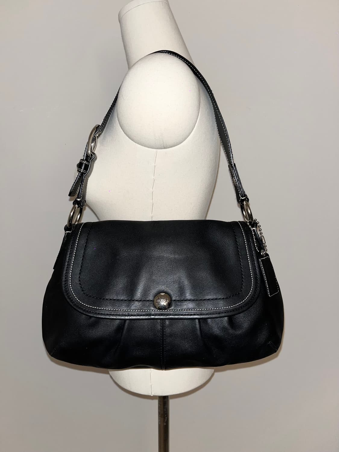 📦Coach allblack shoulder bag 상품이미지1