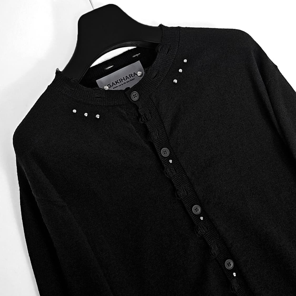 Ikeda 피어싱 리벳 데미지 크롭 니트 (black) 상품이미지5