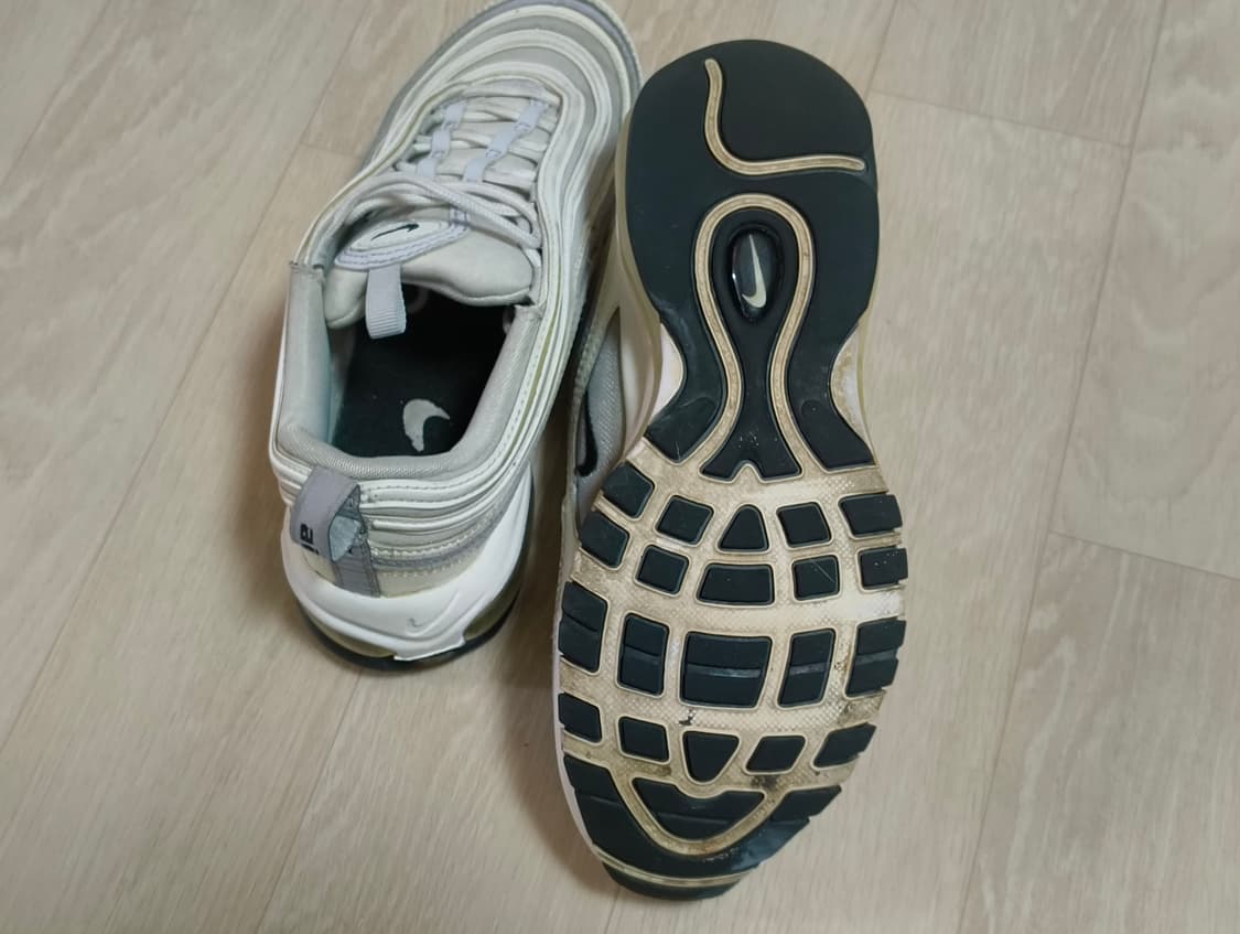 나이키 에어맥스97 고스트 235사이즈 상품이미지7