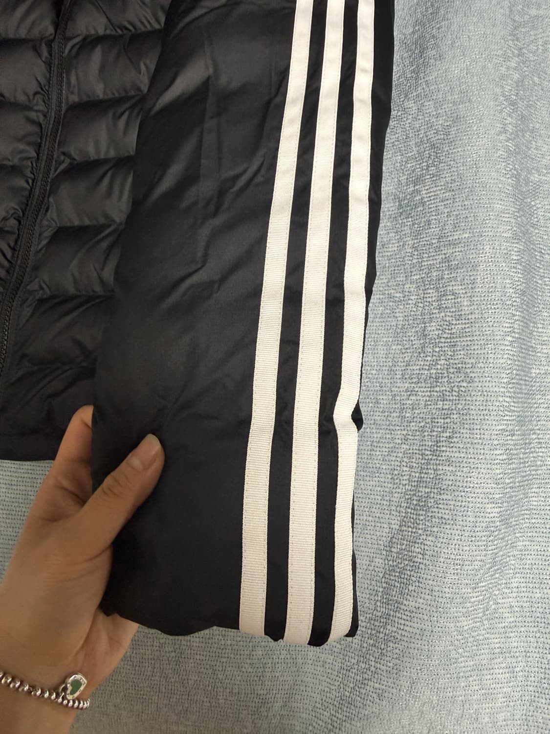 아디다스 삼선 후드 슬림핏 패딩 블랙(s) 상품이미지4