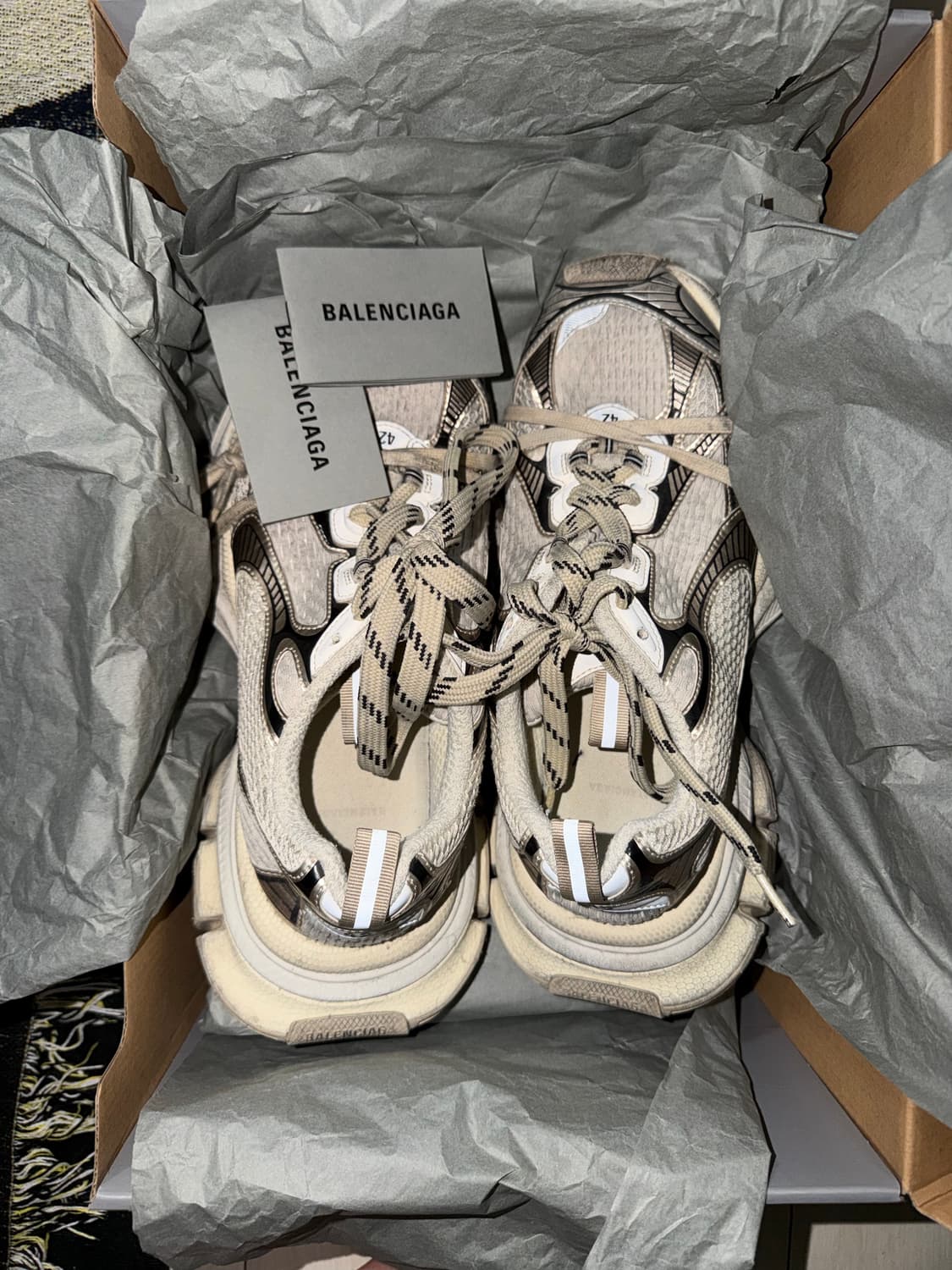 발렌시아가 3XL 베이지 상품이미지1