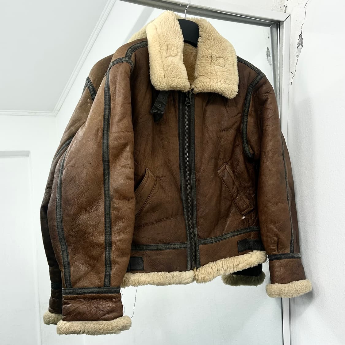 미공군 오리지널 B-3 무통 무스탕 자켓 상품이미지1