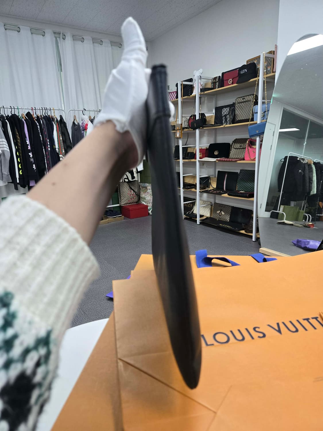 [40%할인] 루이비통 포쉐트 쉐도우 클러치백 상품이미지8