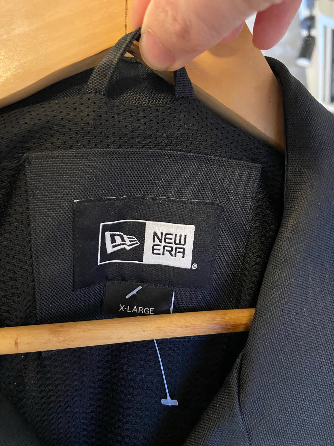 뉴에라 블랙 코치 자켓 상품이미지3