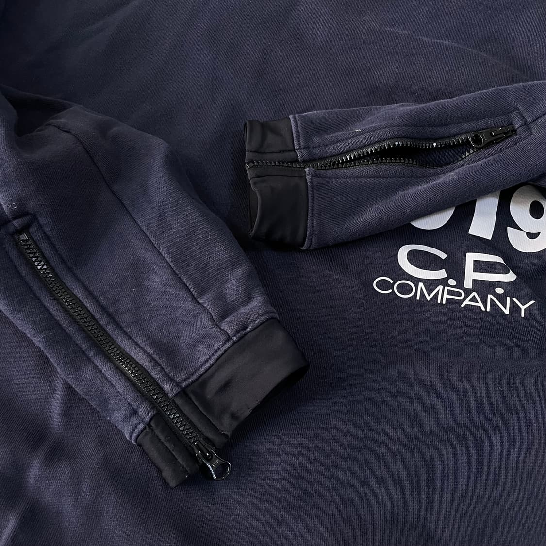 cp컴퍼니 고글 맨투맨 상품이미지5