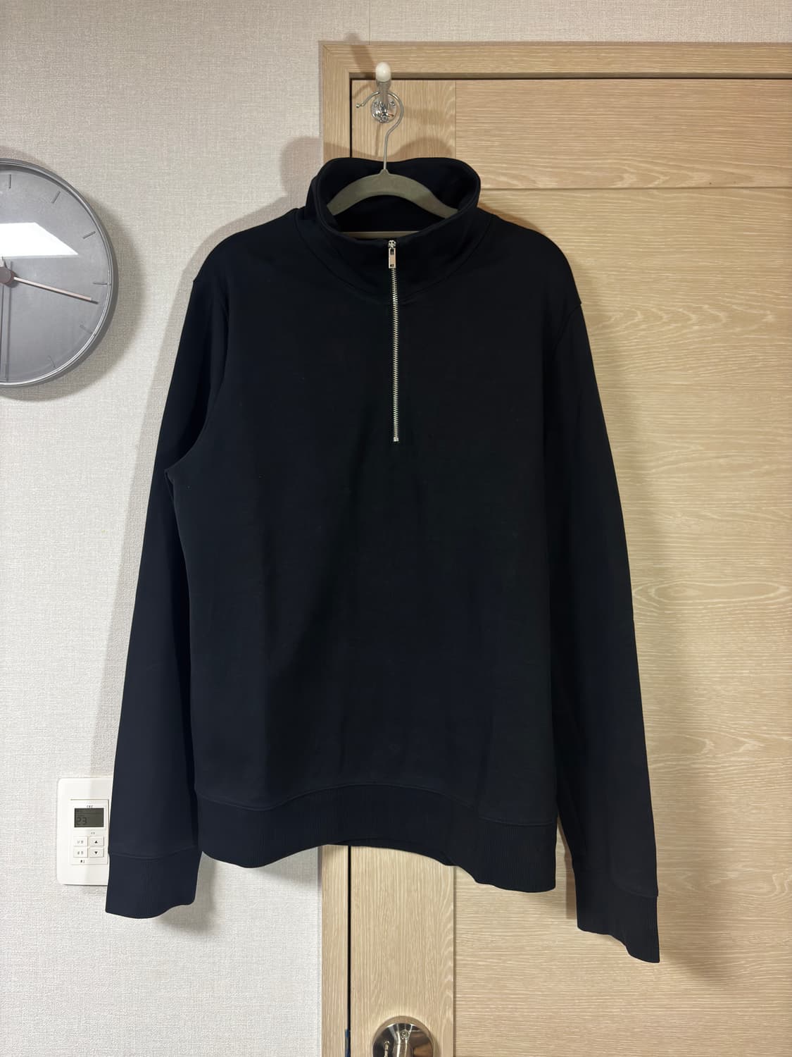 택포/S급) COS 네이비 하프 집업 스웨트 셔츠 상품이미지1