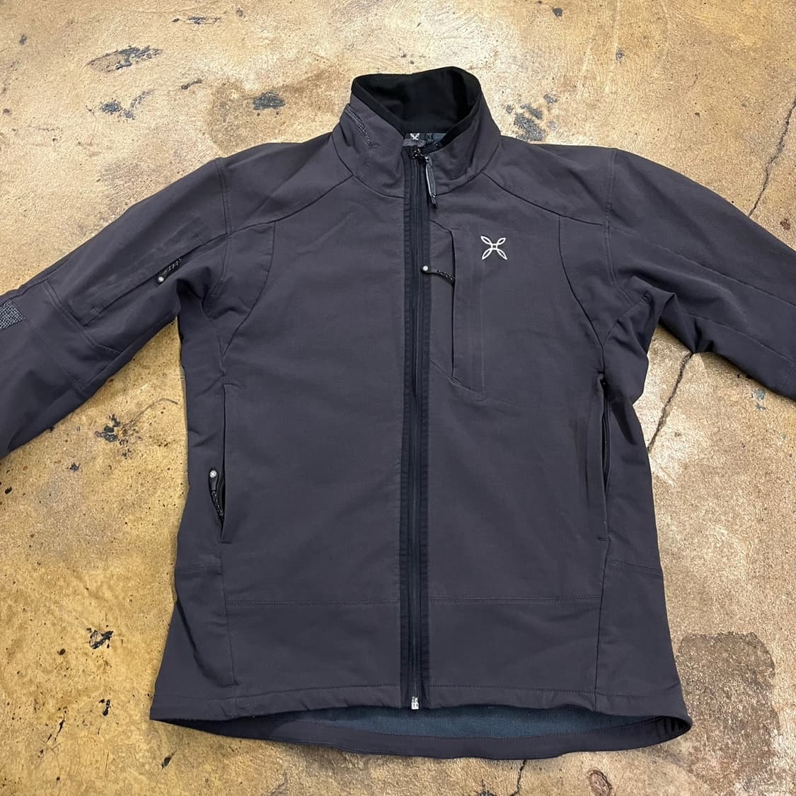 [정품/M] 몬츄라 소프트쉘 자켓 다크그레이 b10 상품이미지3