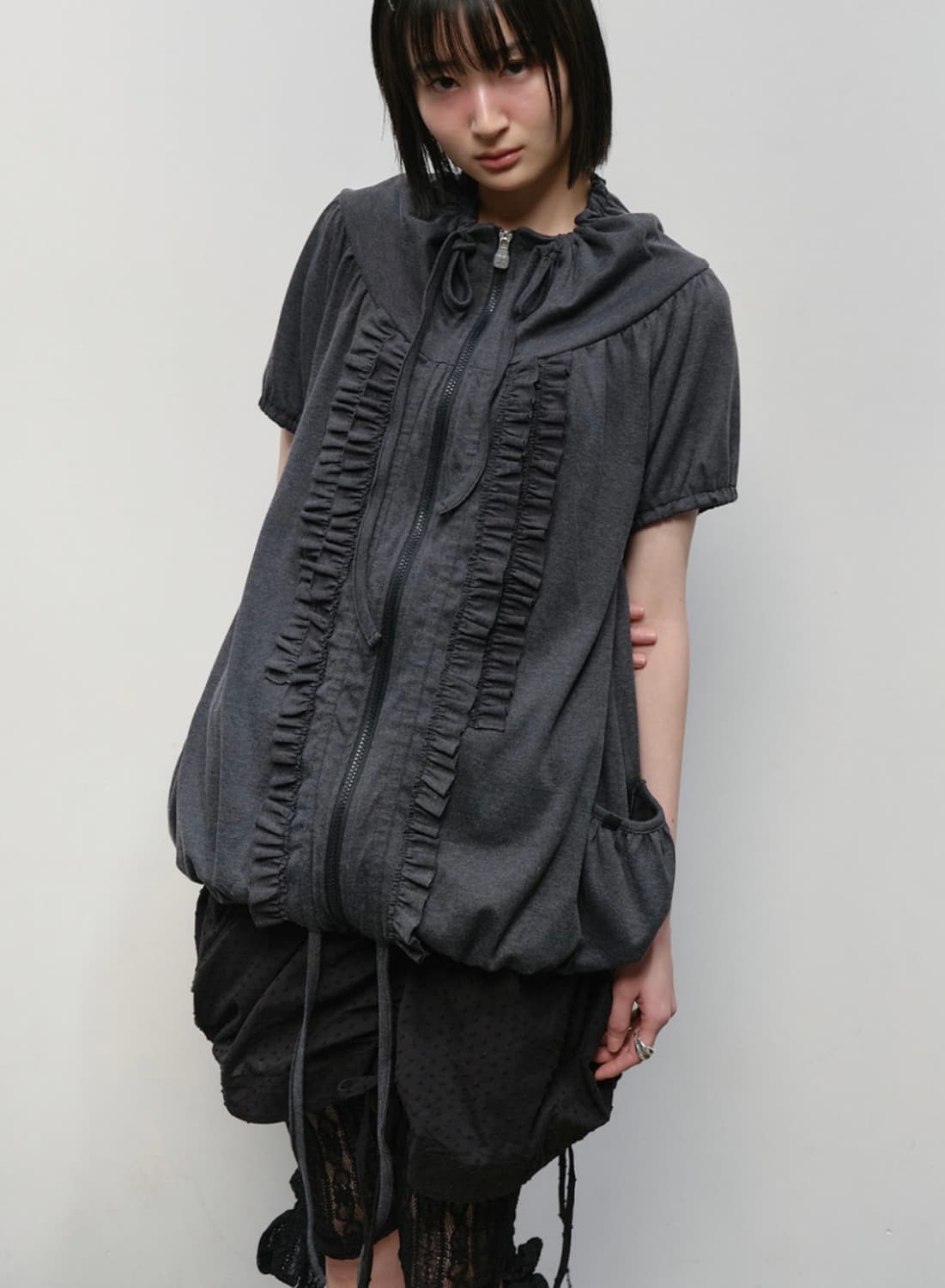 타입서비스 ruffled zip pocket 차콜 상품이미지2