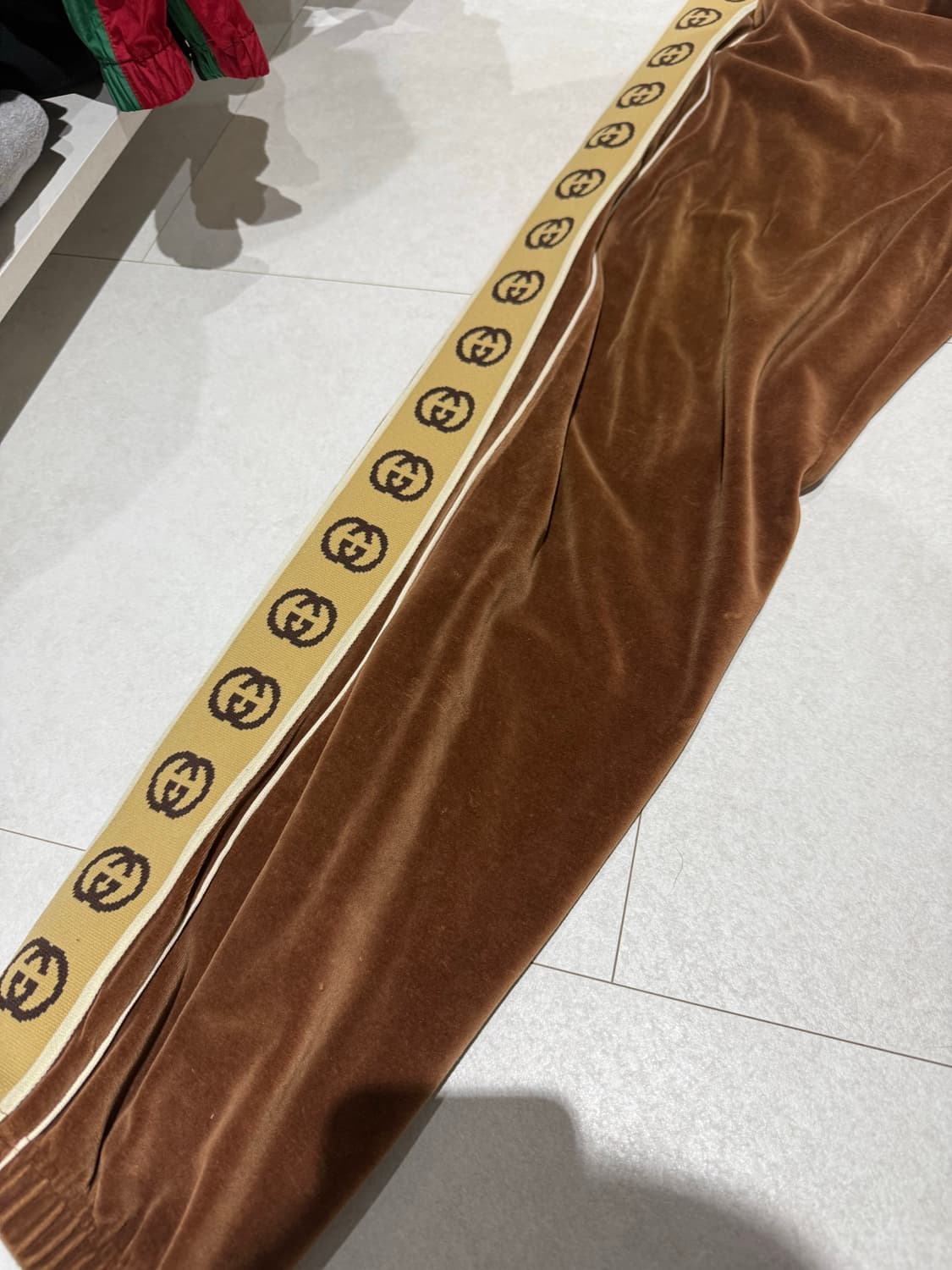 구찌 패턴 벨벳 팬츠 상품이미지2