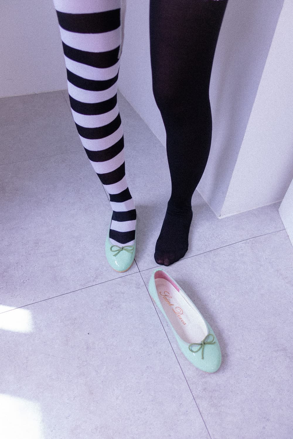 Glossy mint ribbon flat shoes 상품이미지3