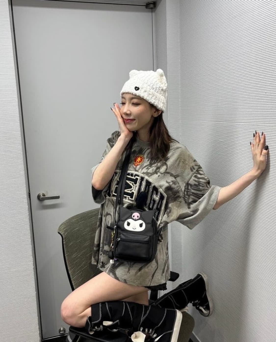 [정품]발렌시아가 스케이터 반팔 티셔츠 블랙 페이디드  상품이미지8