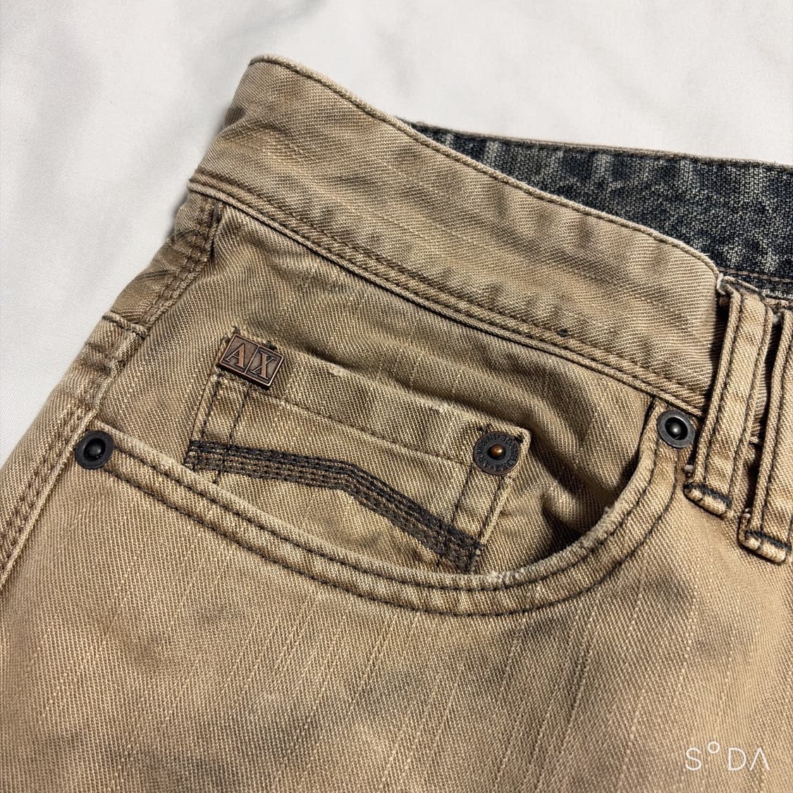 Armani Exchange 아르마니 베이지 부츠컷 워싱 데님팬츠 상품이미지7