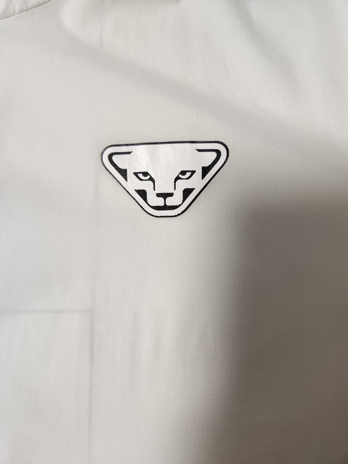 다이나핏 경량 바람막이 후드 자켓 사이즈100L

여러 중고사이트에도 같 상품이미지6