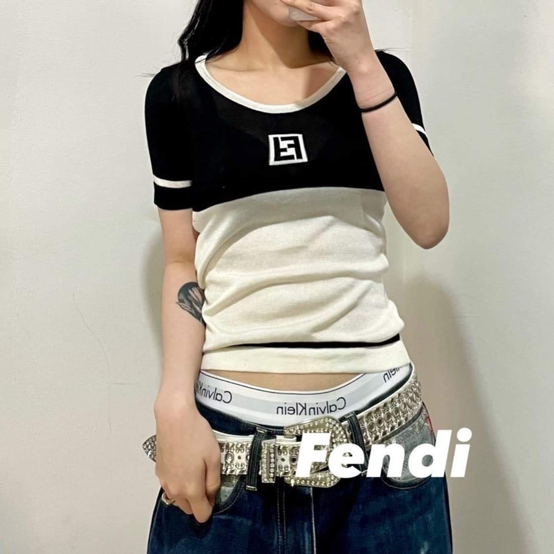 펜디 아카이브 빅로고 니트 상품이미지1