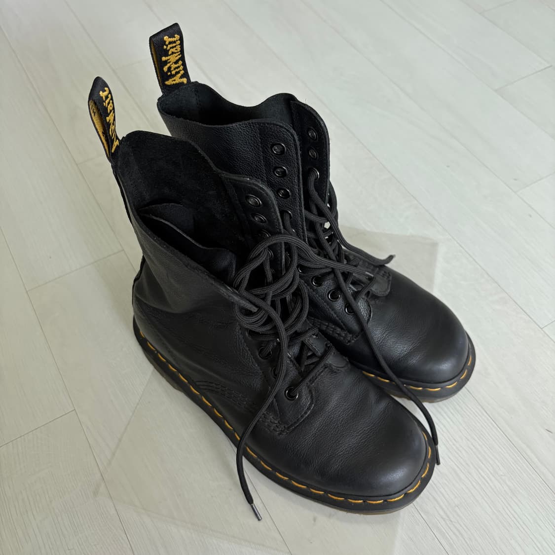 닥터마틴 1490 버지니아 10홀 uk5 240 상품이미지3