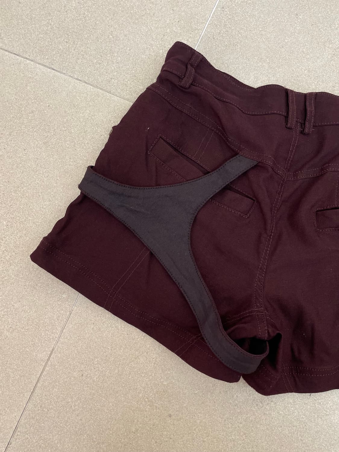 오즈온 버건디 고딕 숏팬츠 상품이미지7