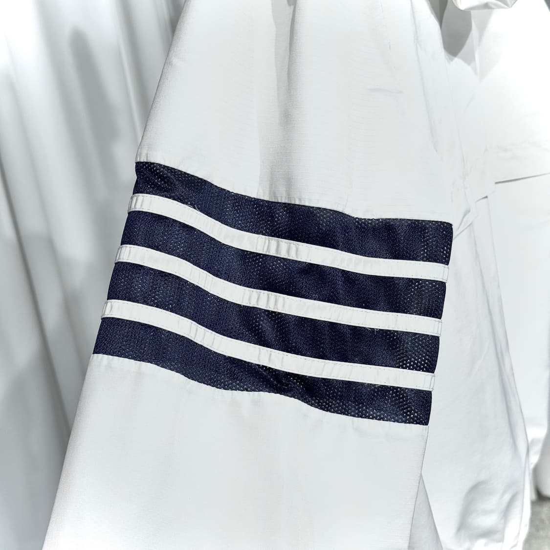 [새상품급/3] 톰브라운 립스탑 메쉬 사선완장 바람막이 상품이미지7