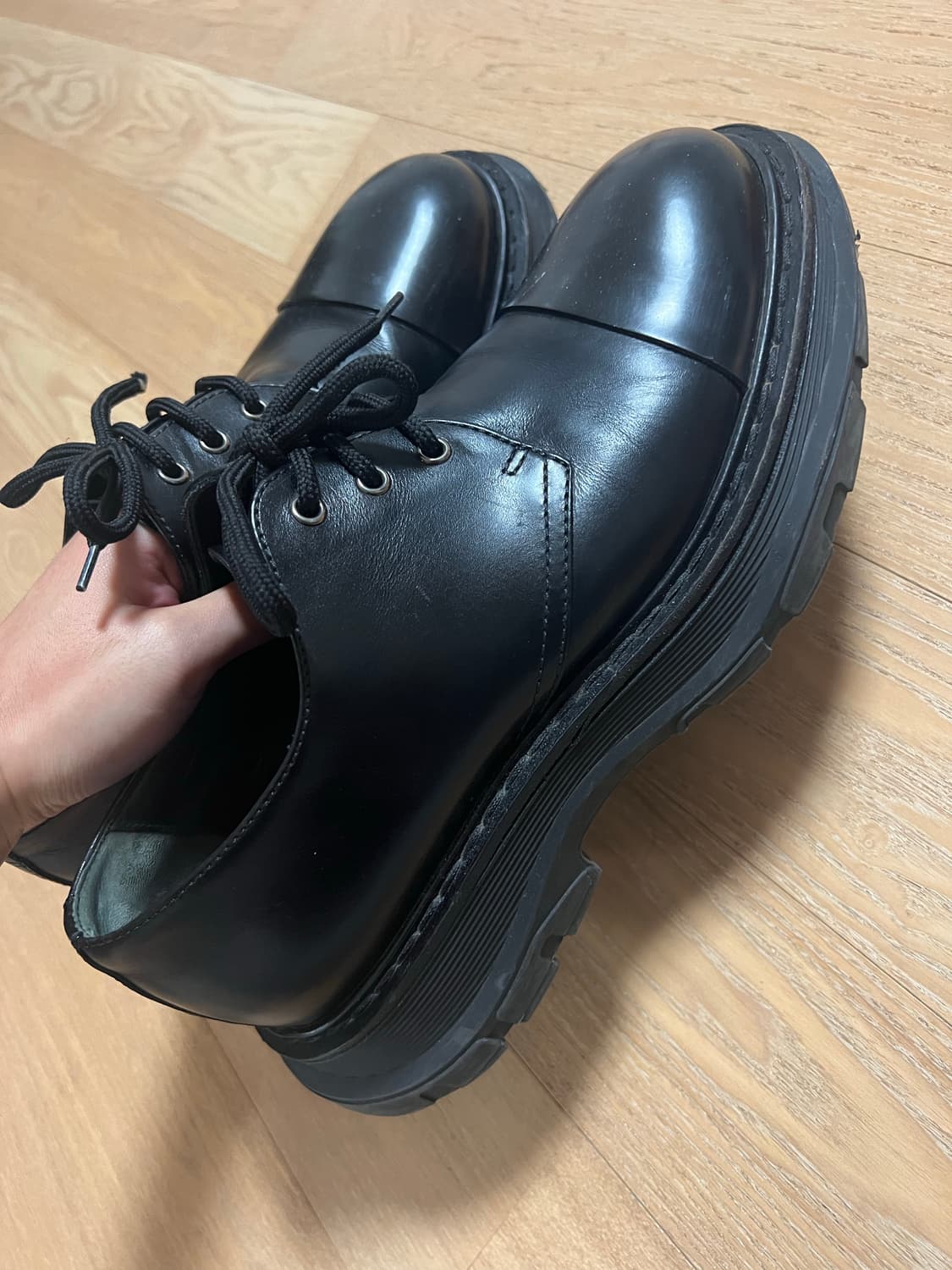 [42] 알렉산더맥퀸 트레드 더비 275 280 상품이미지1