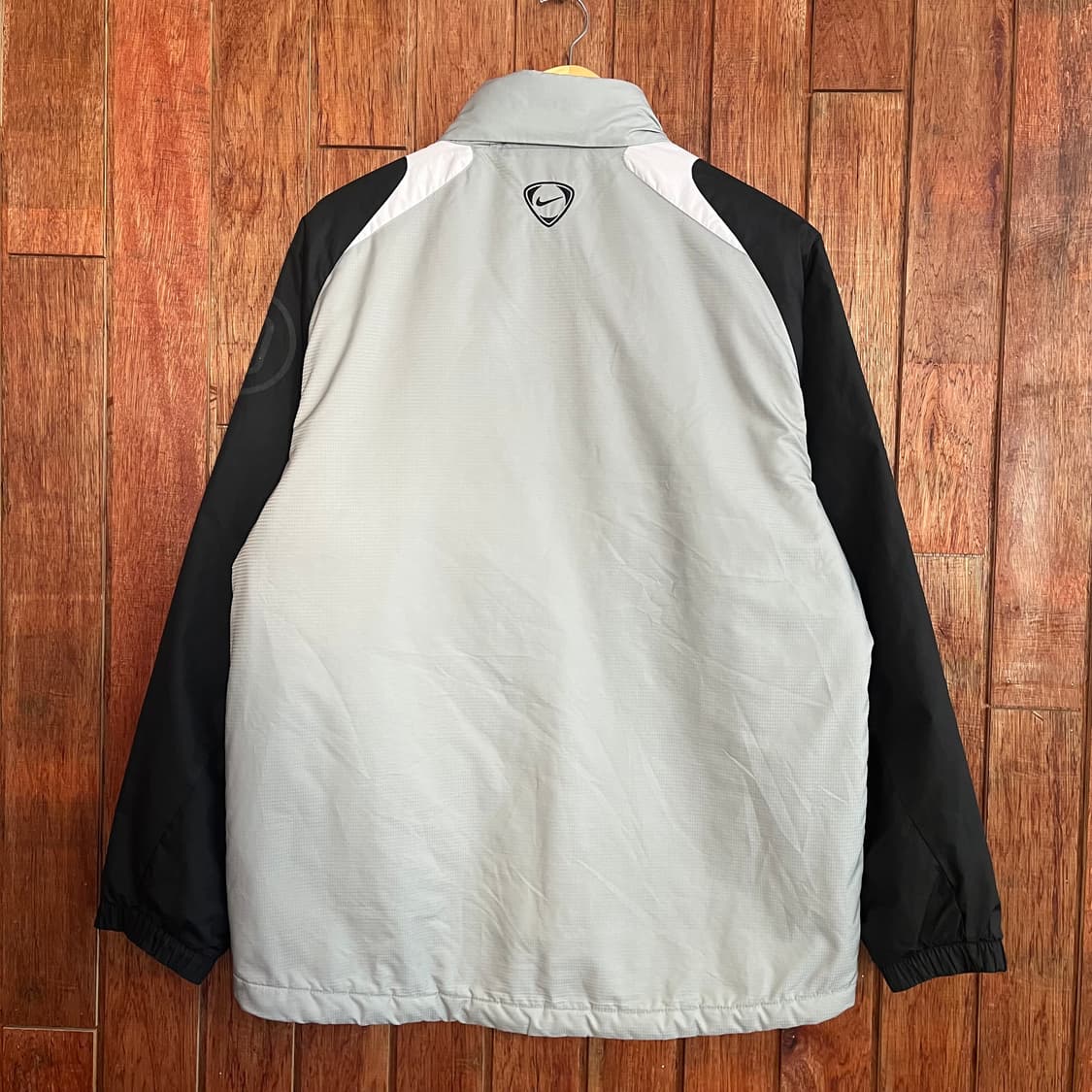 Nike  그레이 배색 패딩 상품이미지2