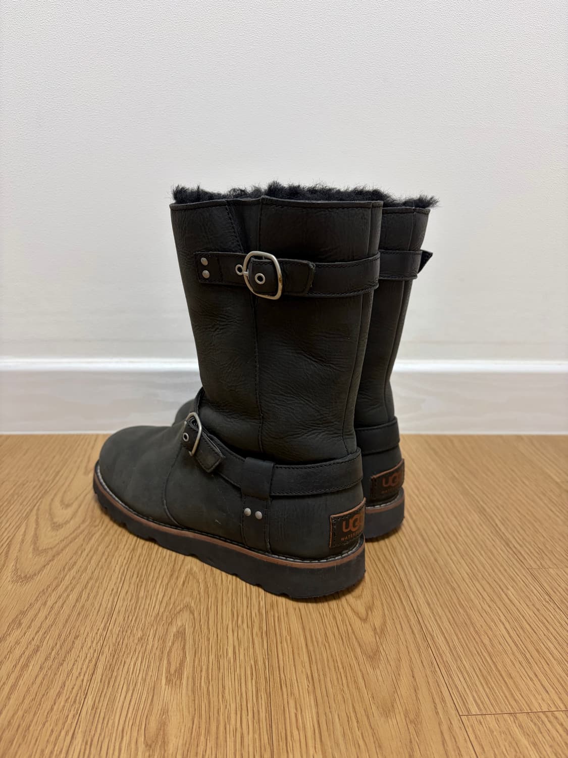 어그 레더 부츠 상품이미지2