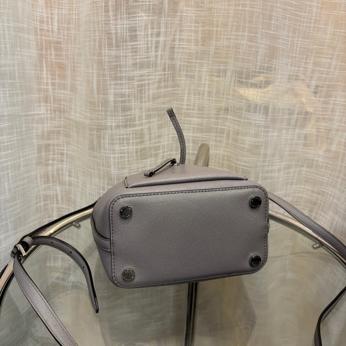 정품 마이클코어스 복조리 크로스백     상품이미지7