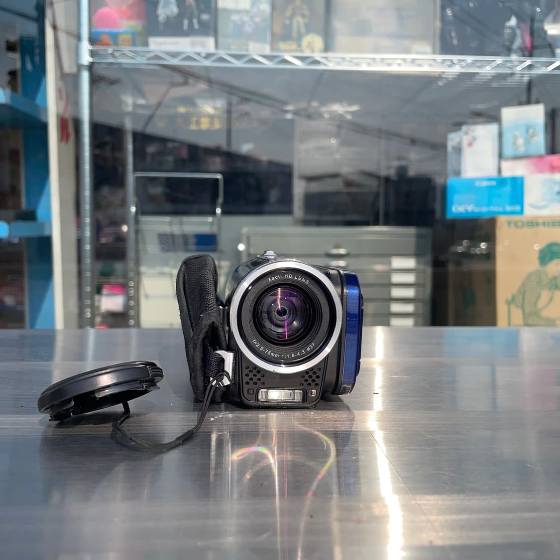 SANYO Xacti VPC-TH1 HD Camcorder (Blue) 상품이미지5