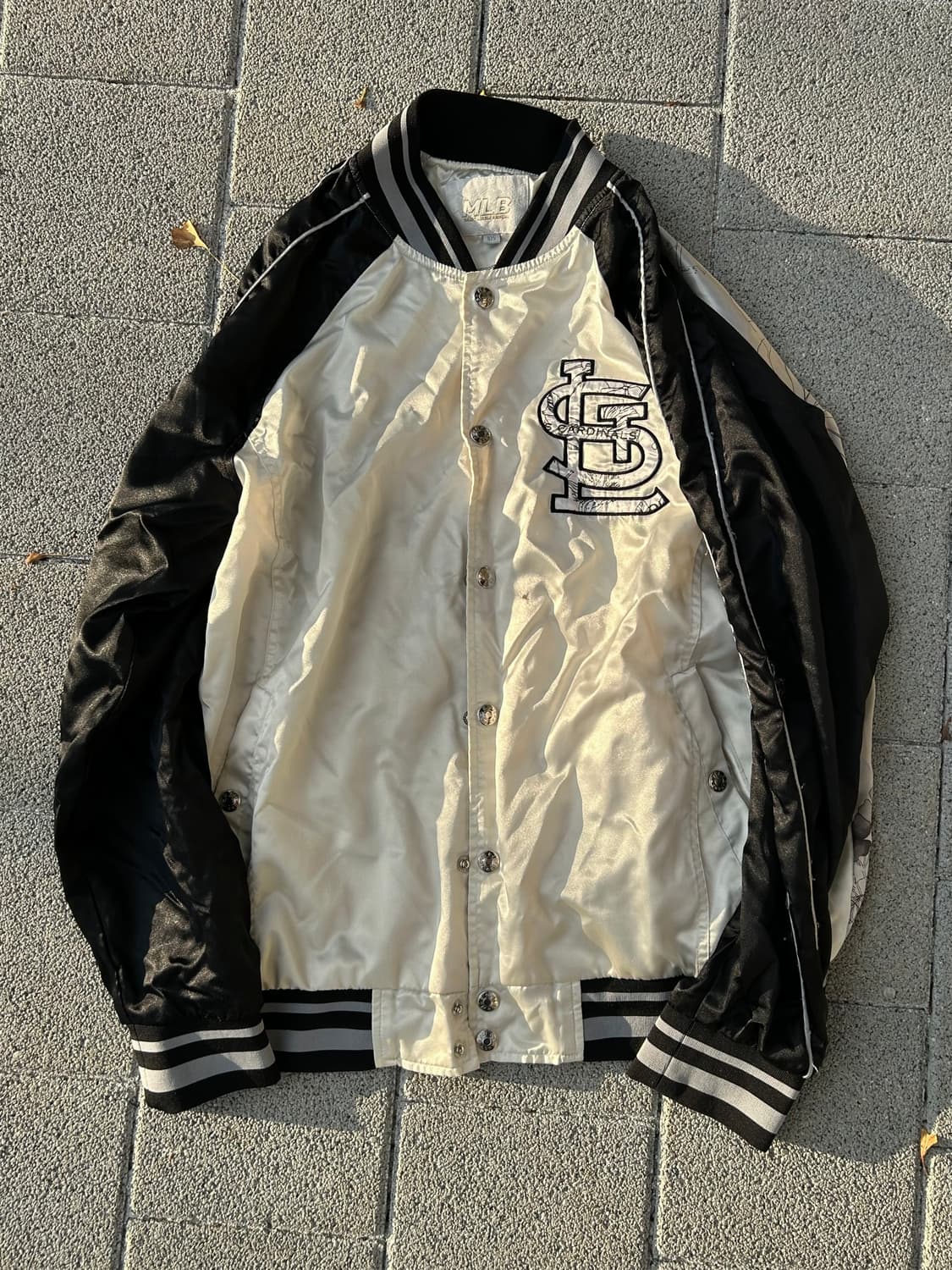 *rare* 2000s MLB 유광 플라워 바시티 자켓 상품이미지1