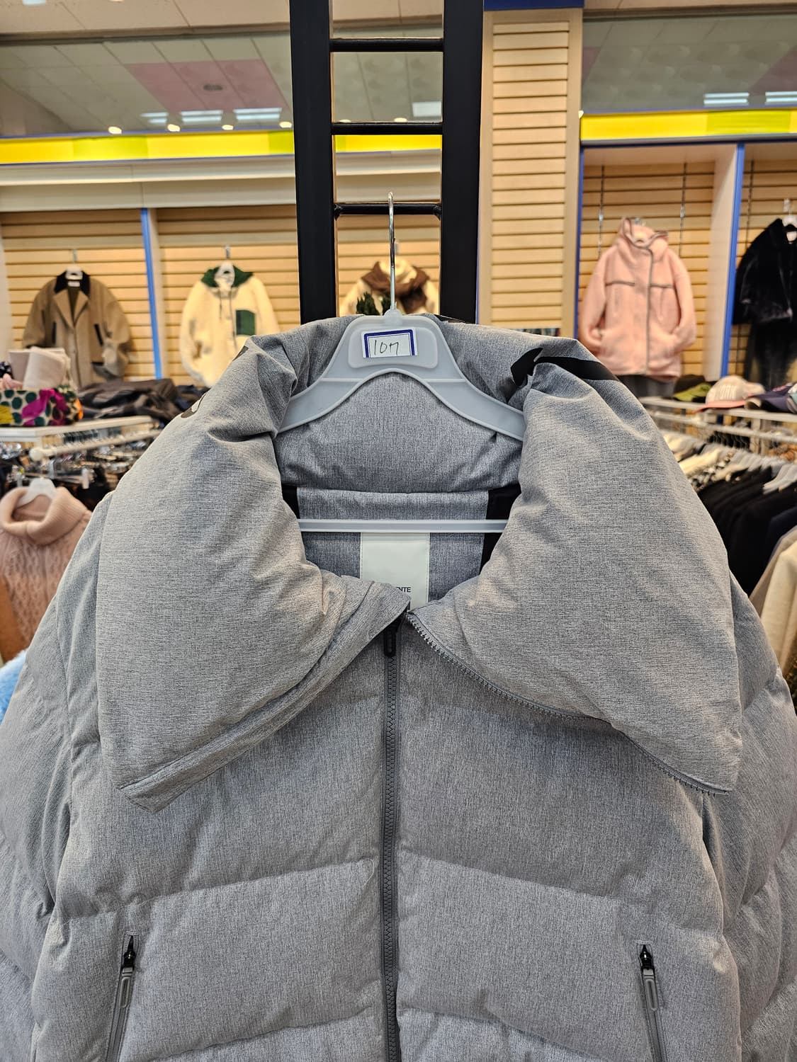 no.107 데상트 덕다운 숏패딩 크롭패딩 (XS) 상품이미지2