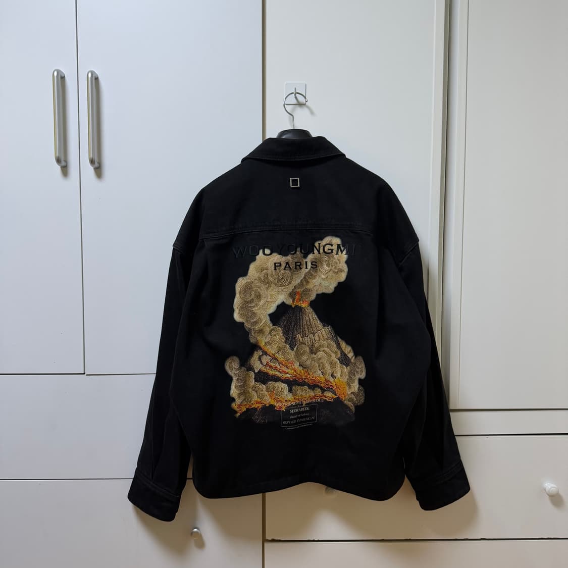 우영미 백로고 볼케이노 자켓
48사이즈  상품이미지1