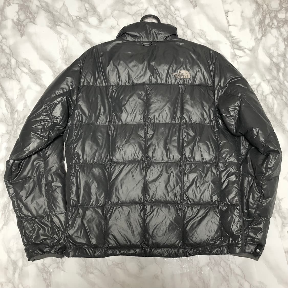 노스페이스 550 패딩 자켓 남여공용 그레이 상품이미지2