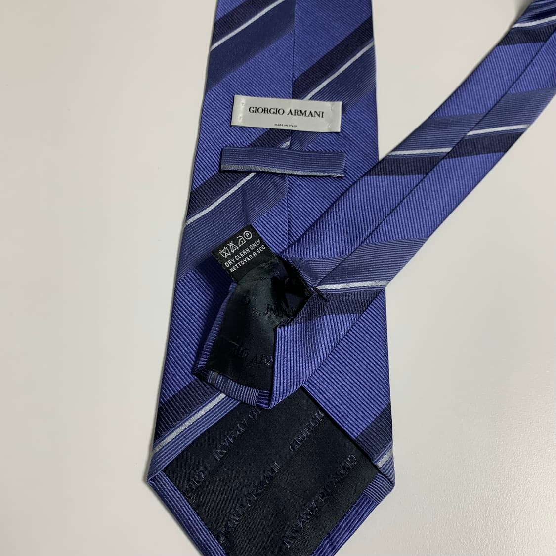 조르지오 아르마니(AMRMANI) 레지멘탈 클래식 정장룩 명품넥타이 A+ 상품이미지7