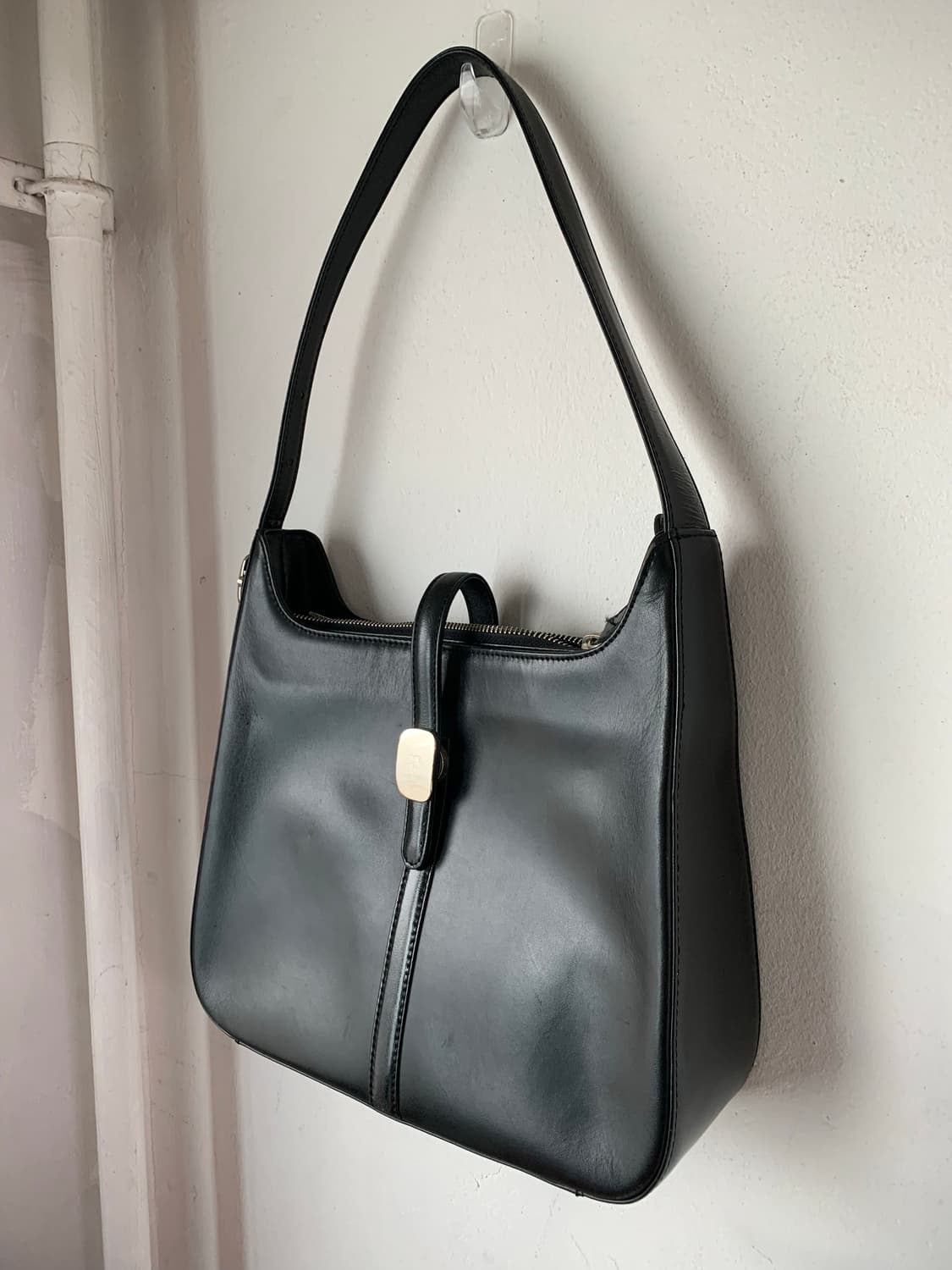 courreges 꾸레쥬 레더 숄더백 상품이미지5