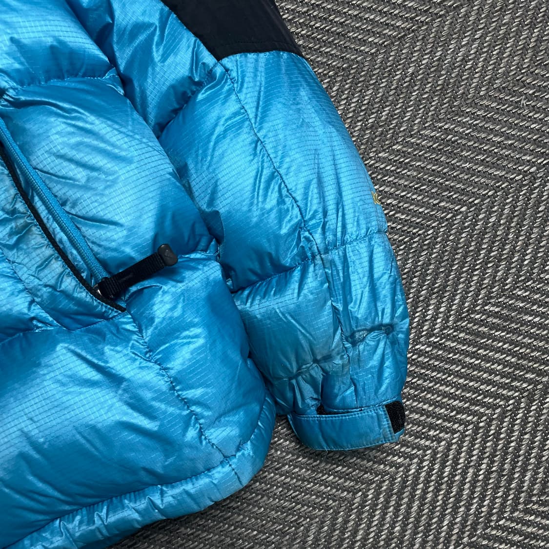 아디다스 하이킹 벌키 800 구스다운 푸퍼 패딩 o 5363 상품이미지4