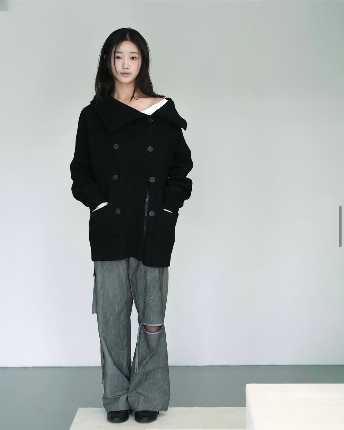 인앤양인하모니 Double button cardigan black 상품이미지2