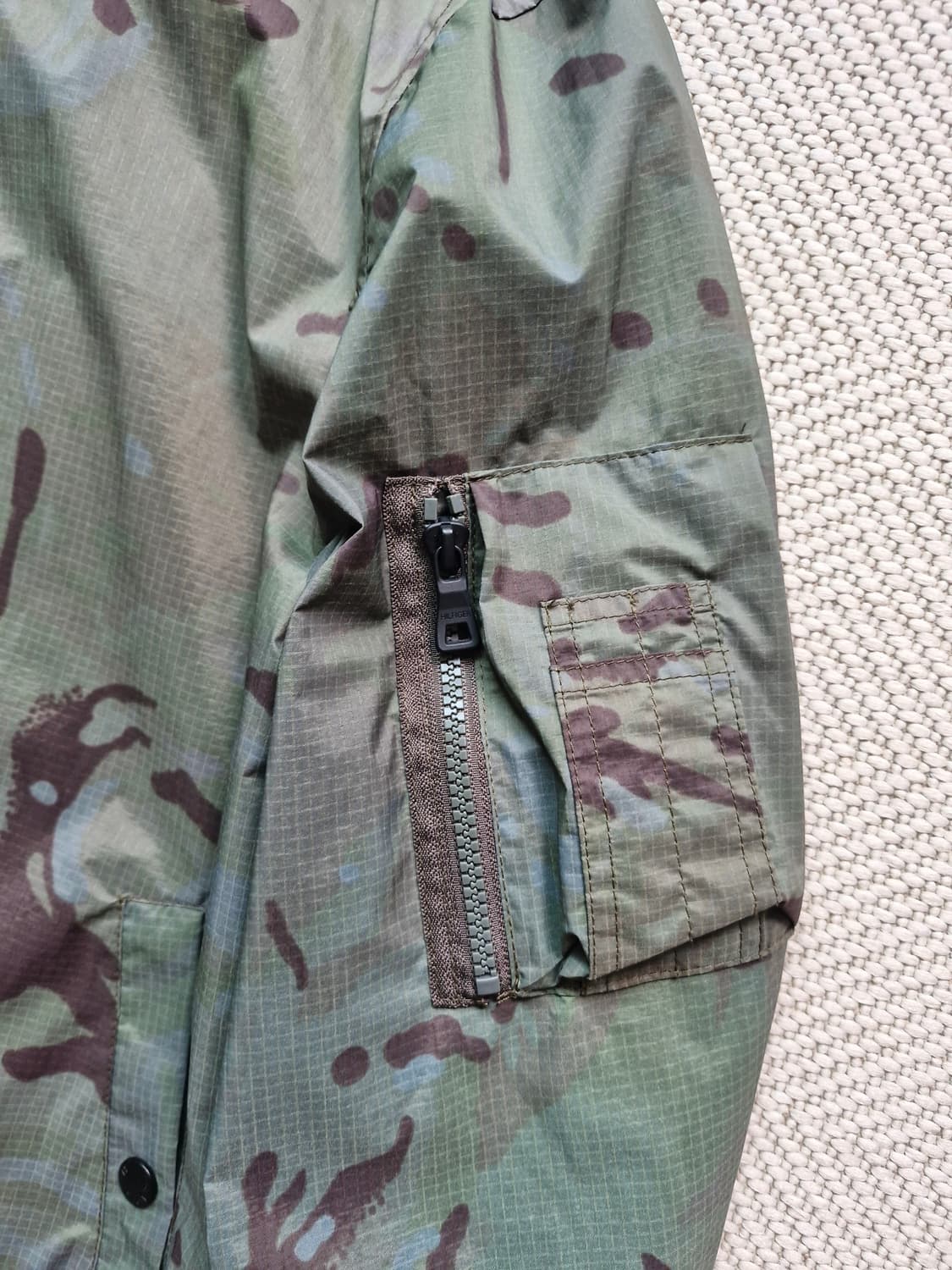타미힐피거 카모 MA-1 봄버 자켓 L 상품이미지3