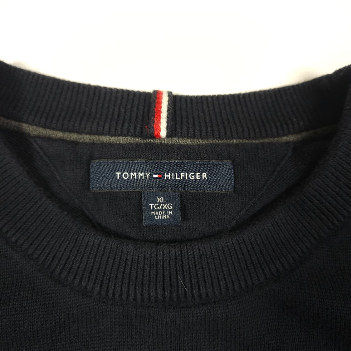 타미힐피거 빅로고 네이비 니트 상품이미지3