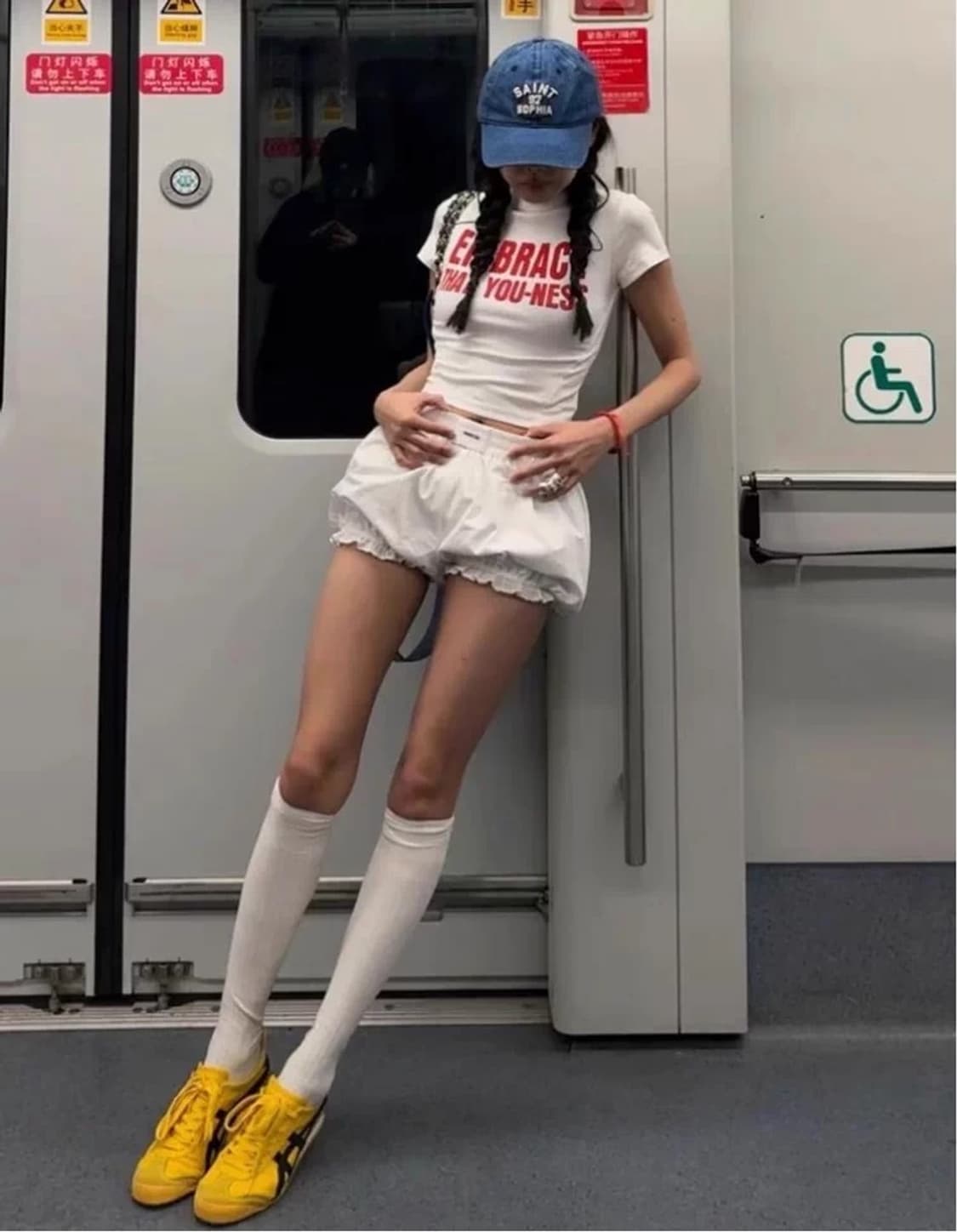 슬림 레터링 크롭 반팔 티셔츠 상품이미지2