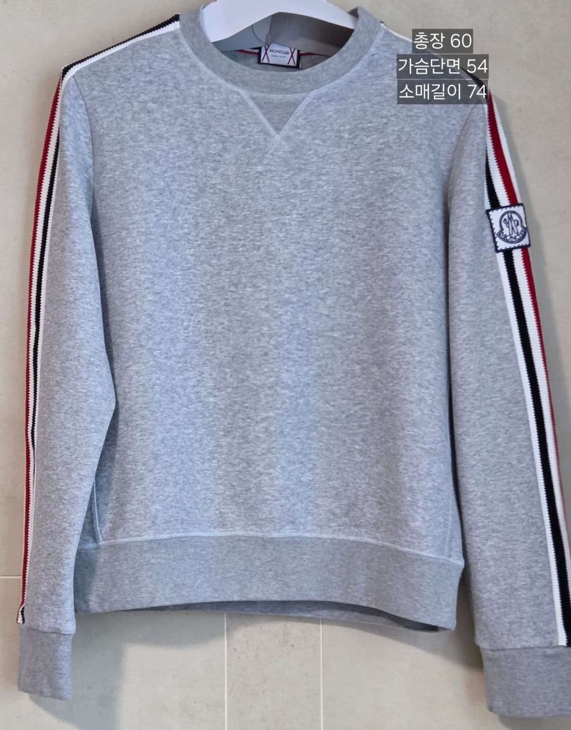 몽클레어 감마블루 스웻 S
드라이완료 택포 상품이미지1