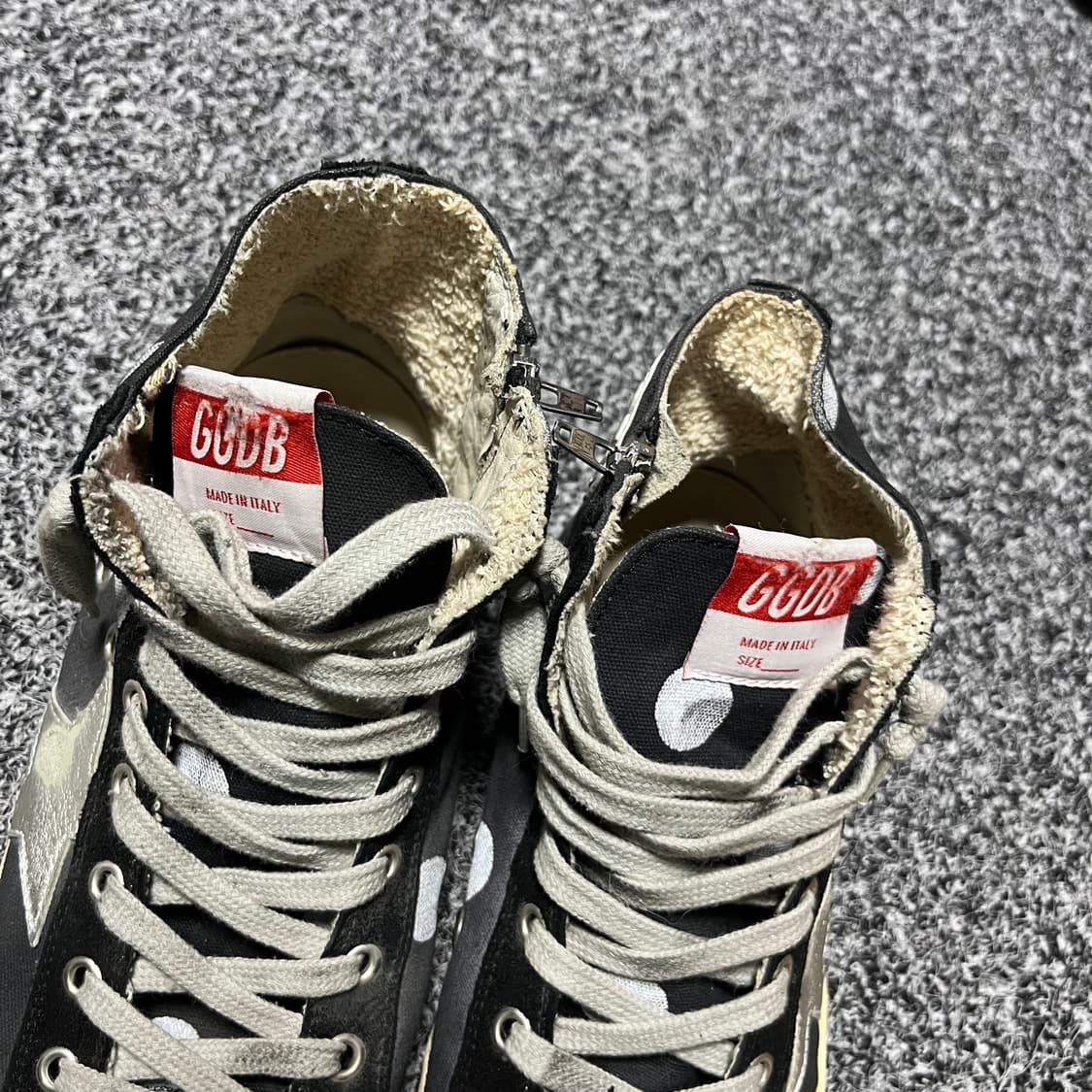 골든구스 블랙 도트 하이탑 스니커즈 38 상품이미지2