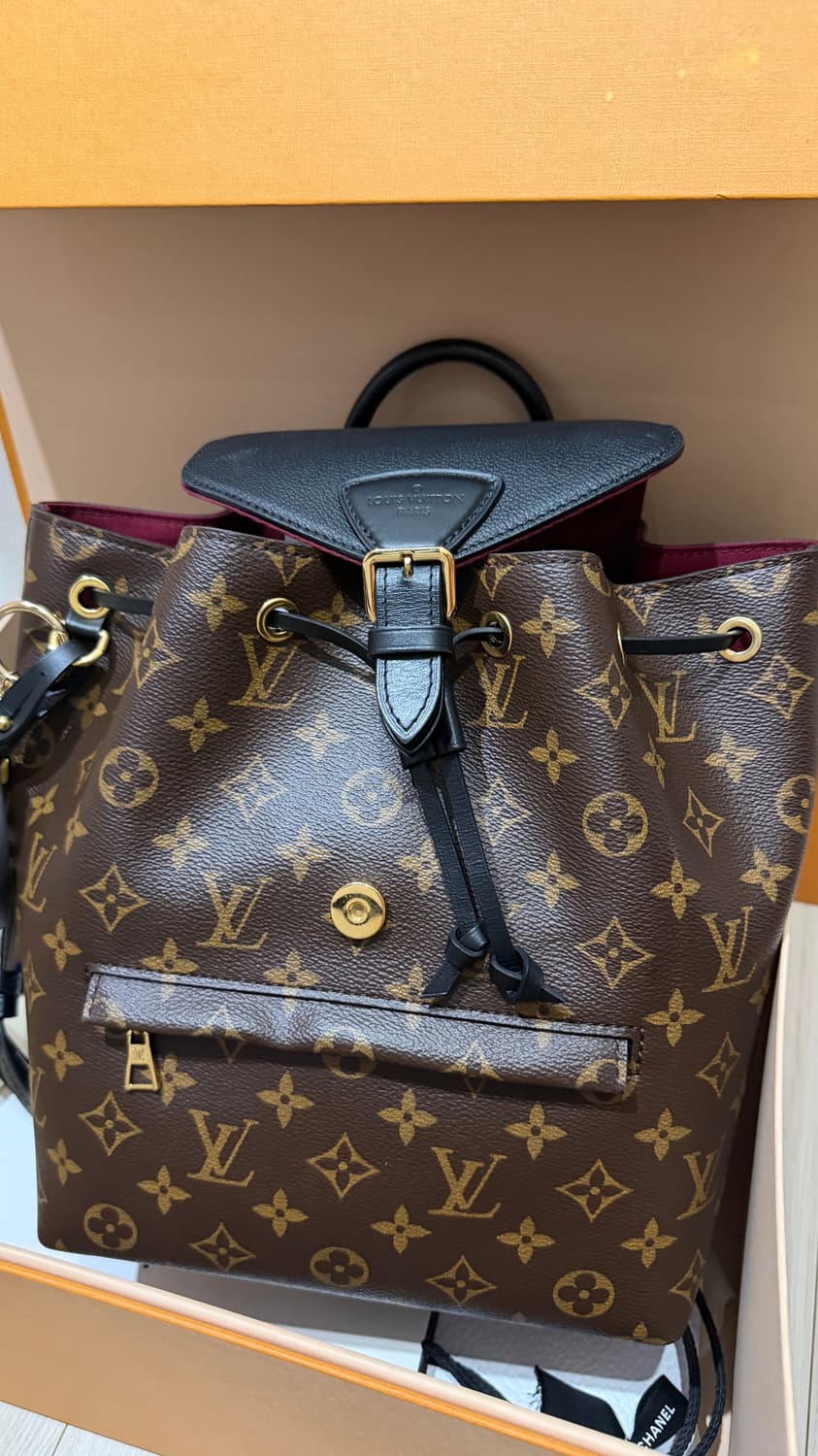 루이비통 몽수리백팩 상품이미지6