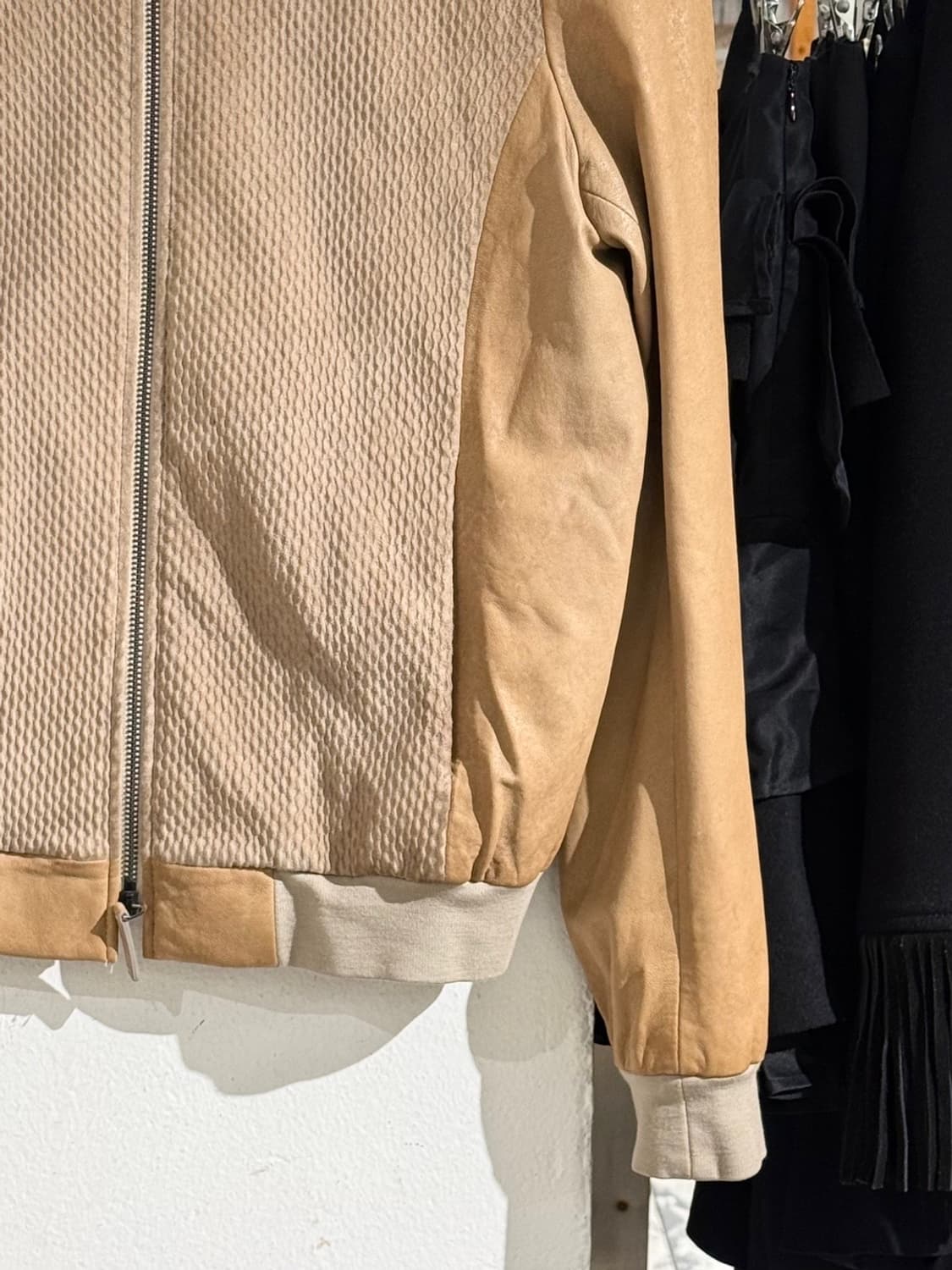 아르마니 꼴레지오니 베이지 램스킨 믹스 봄버 자켓 상품이미지5