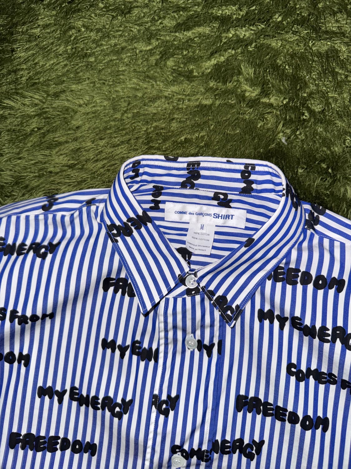 [M] 꼼데가르송 셔츠 24AW MADE IN FRANCE 레터링 셔츠 상품이미지3