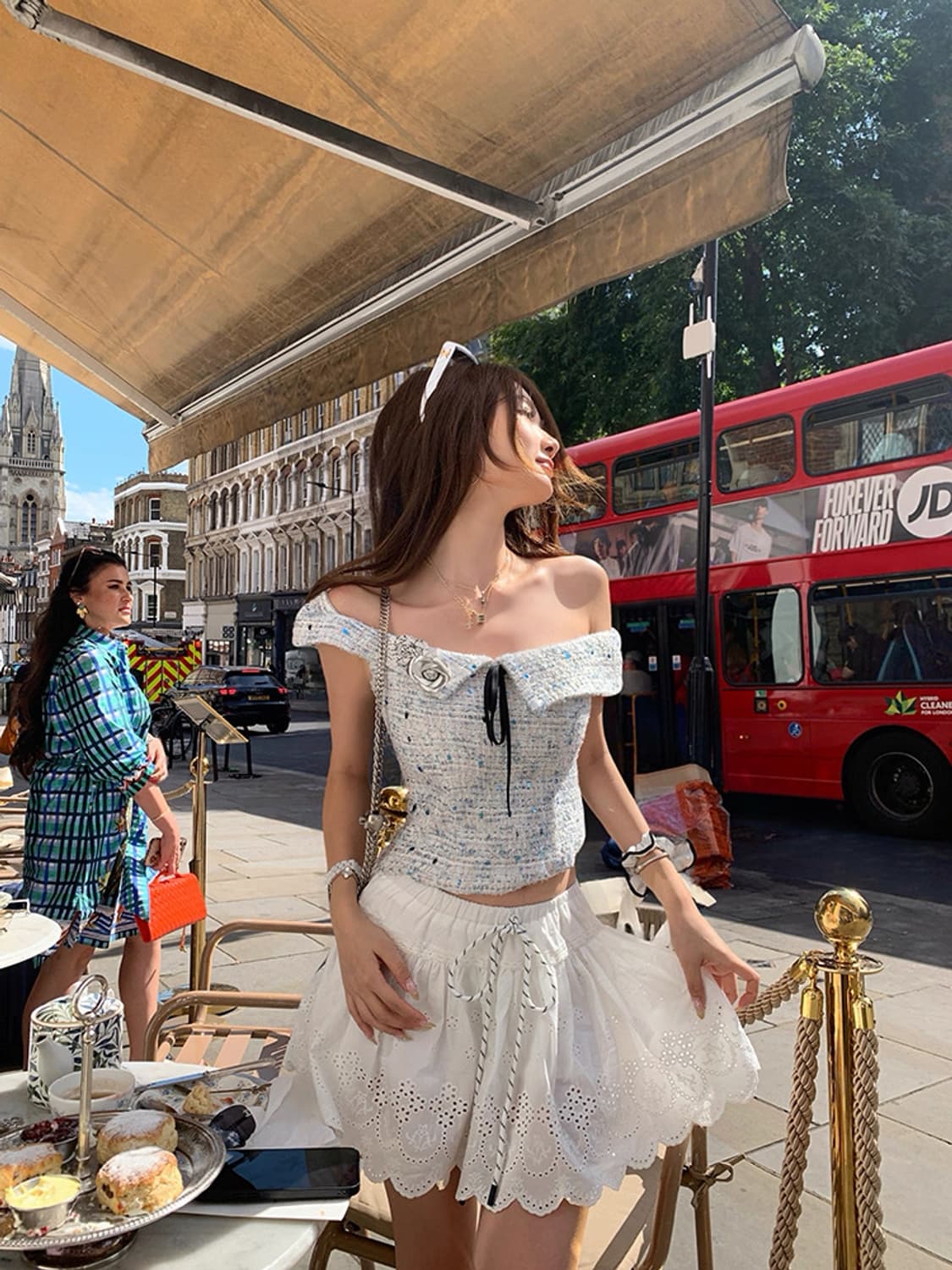 Xinlei Lin 까멜리아 트위드 스팽클 오프숄더 탑 상품이미지5