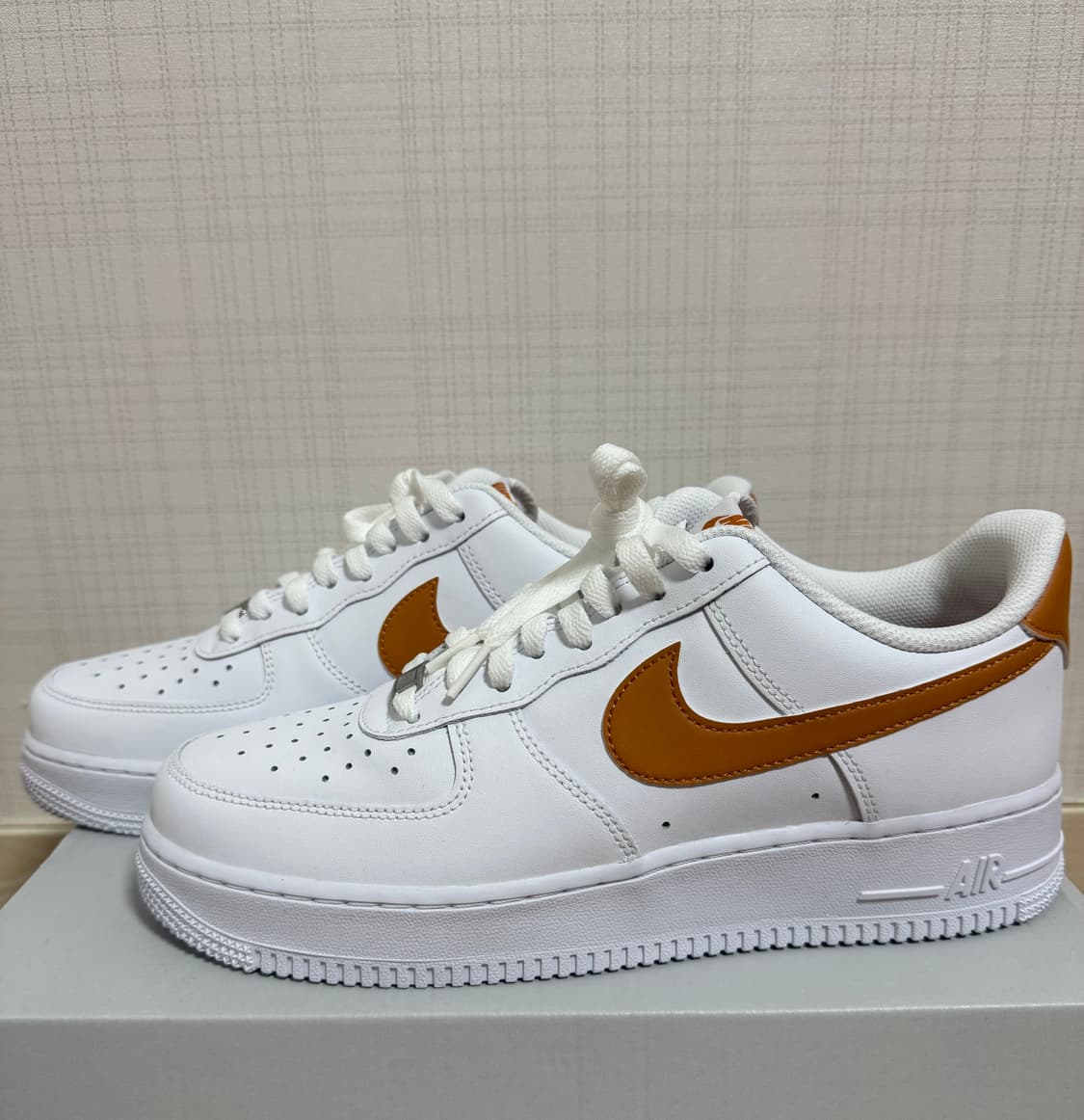 나이키 에어포스 1 07 화이트 모나크 상품이미지3